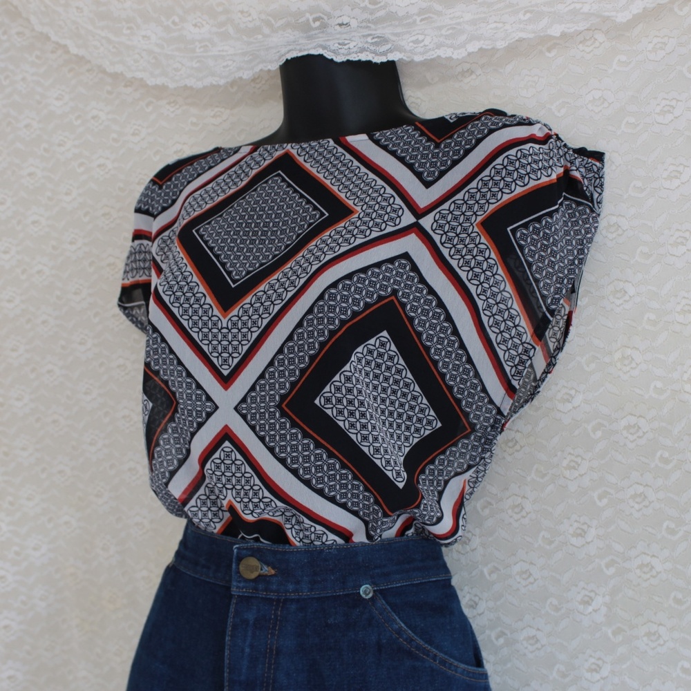 square sheer blouse size s no tag